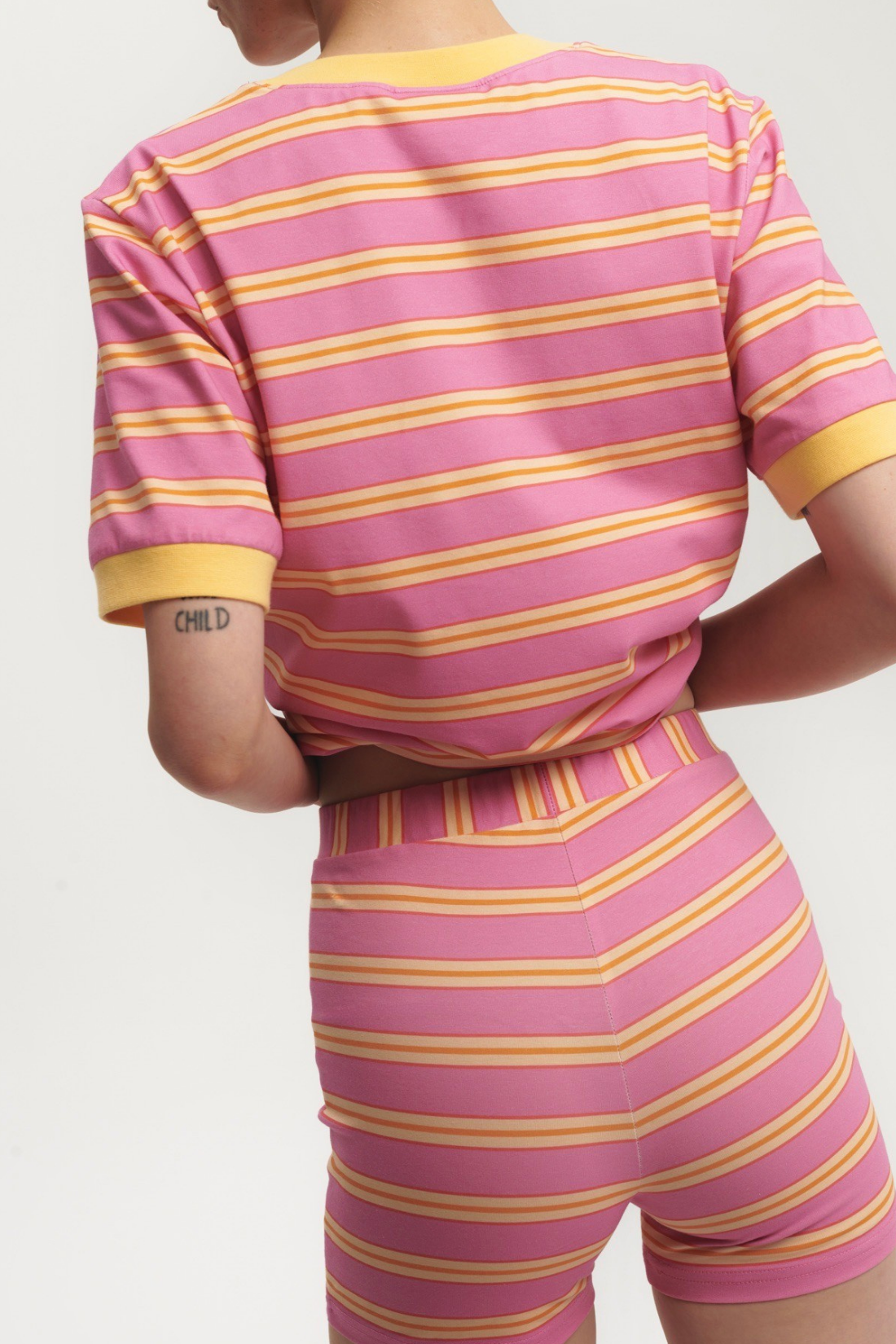 AMORE W STRIPED T-SHIRT
