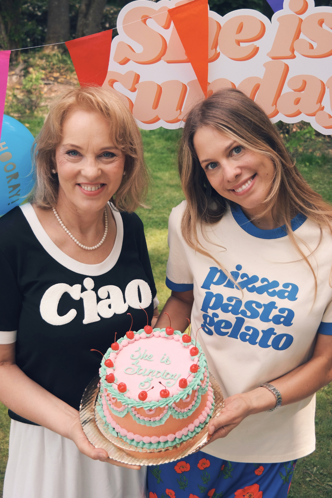 T-SHIRT CIAO BLACK GŁĘBOKI DEKOLT