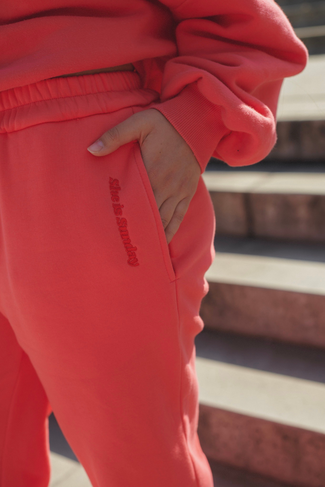 AMORE RED PANTS