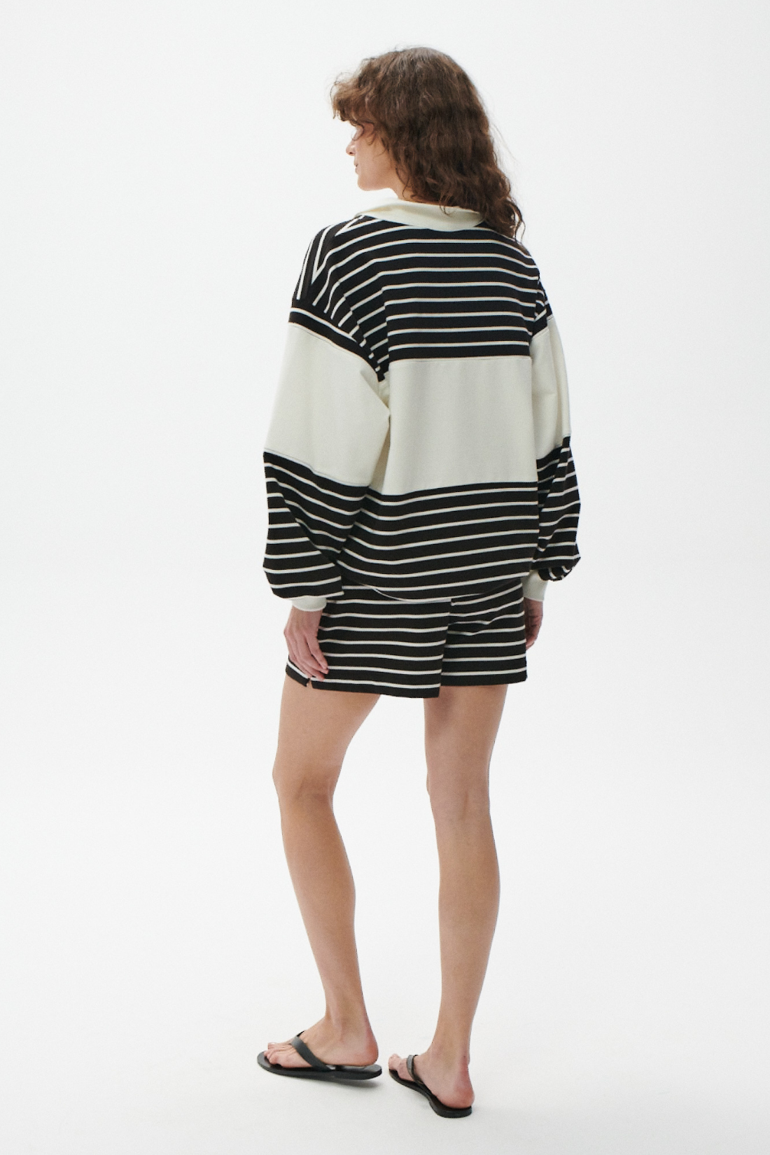 DOLORES ECRU SWEATSHIRT WITH BLACK STRIPES