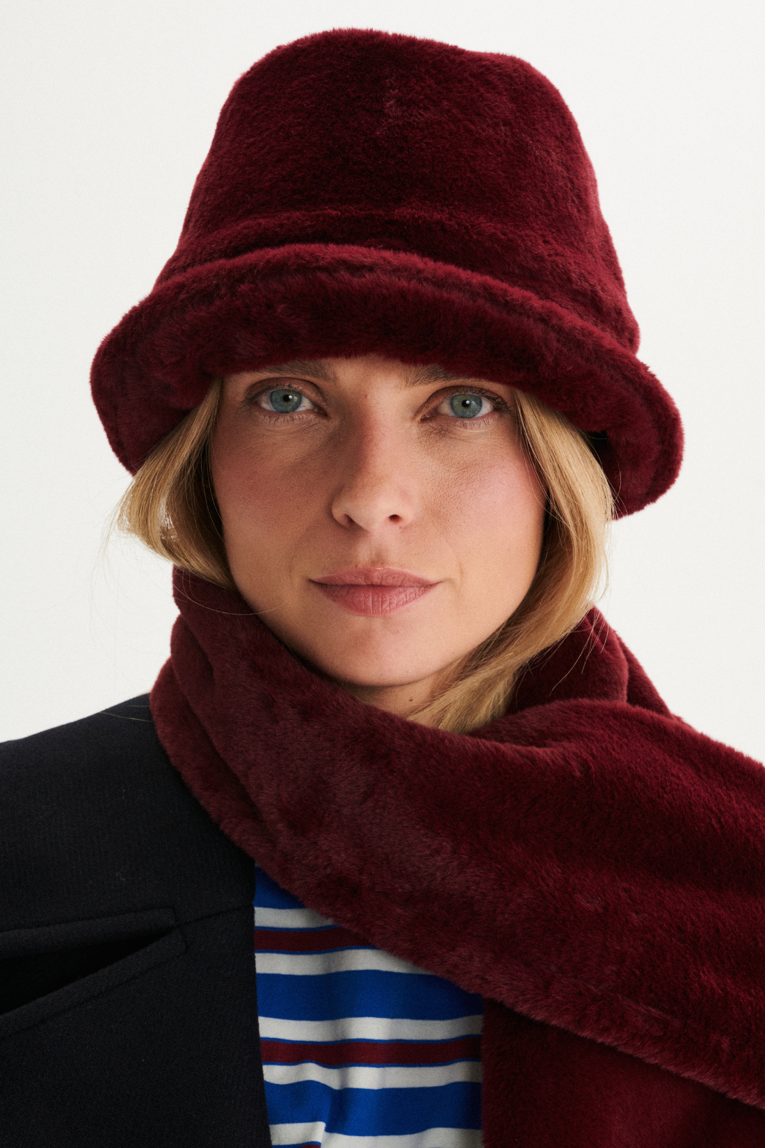 FLUFFY BURGUNDY HAT