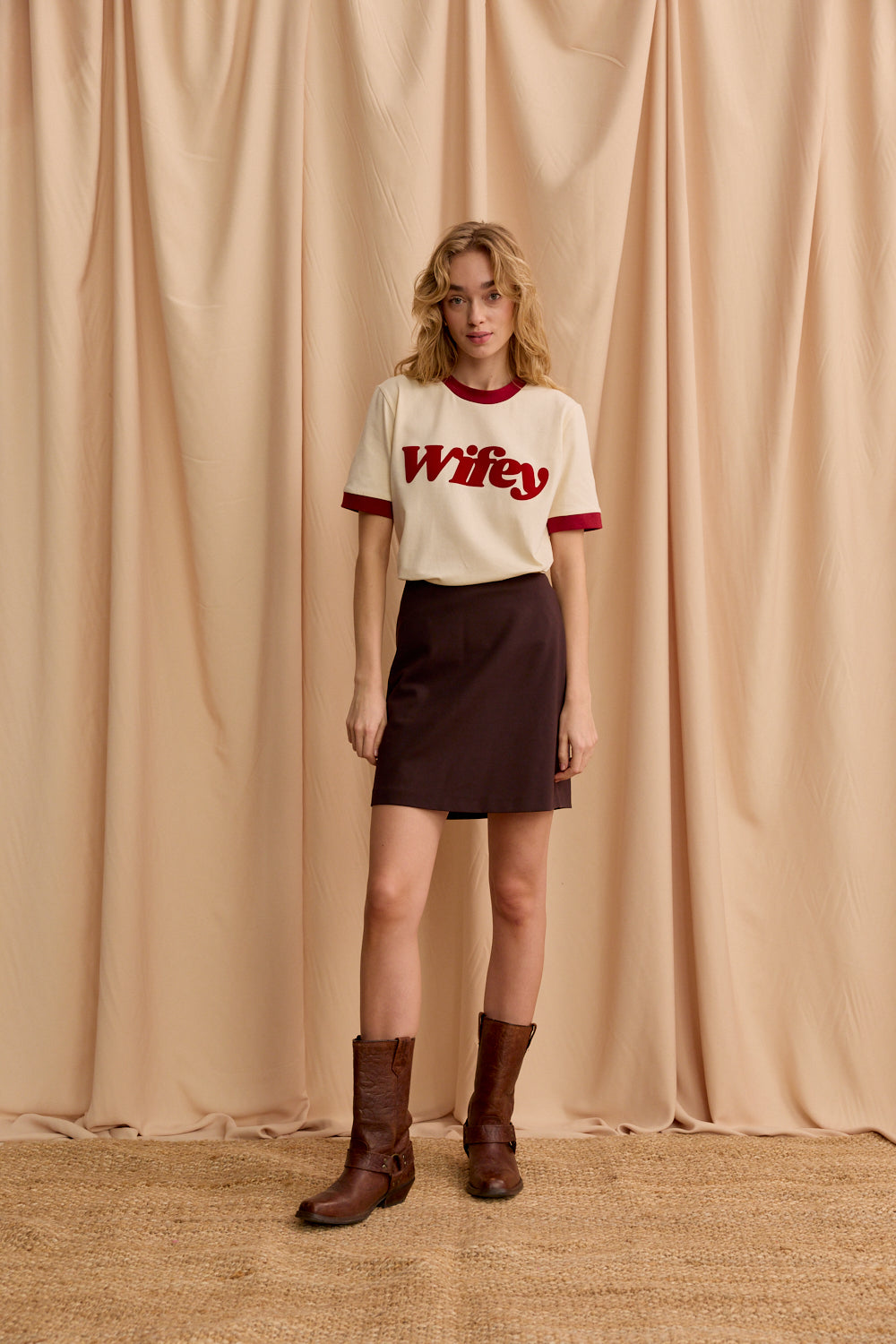 WIFEY BORDEAUX T-SHIRT
