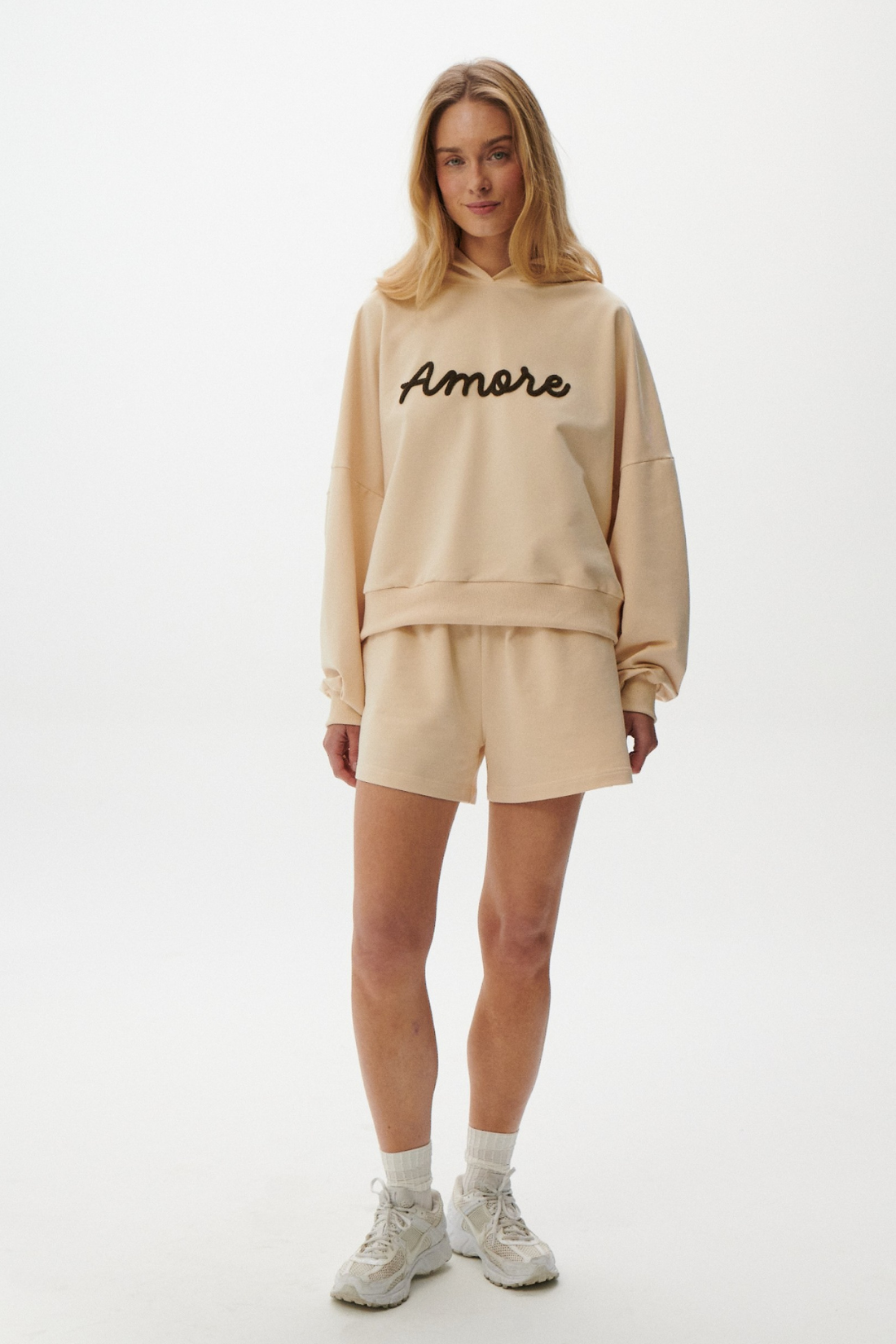 AMORE BISCUIT SWEATSHIRT
