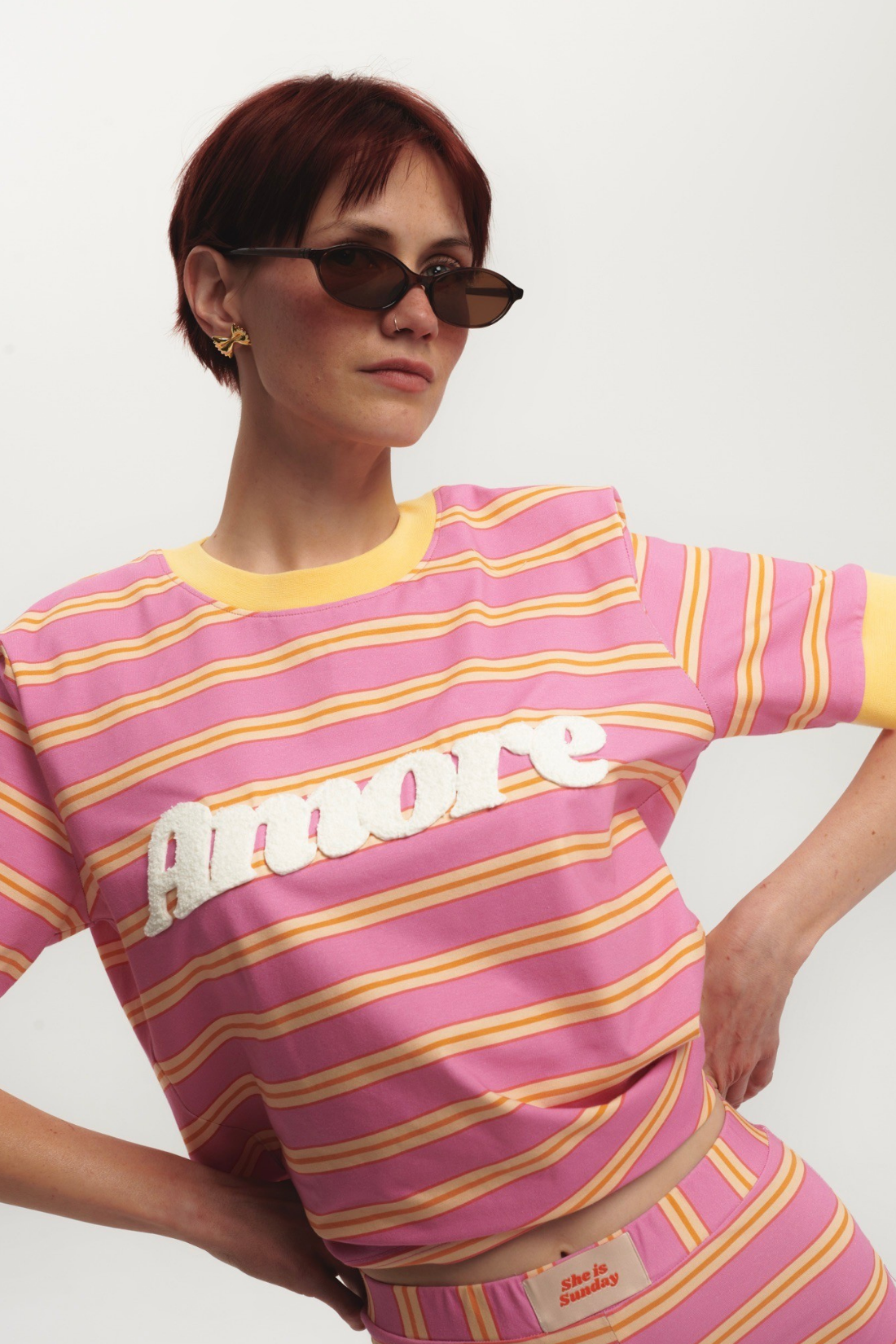 T-SHIRT AMORE W PASKI