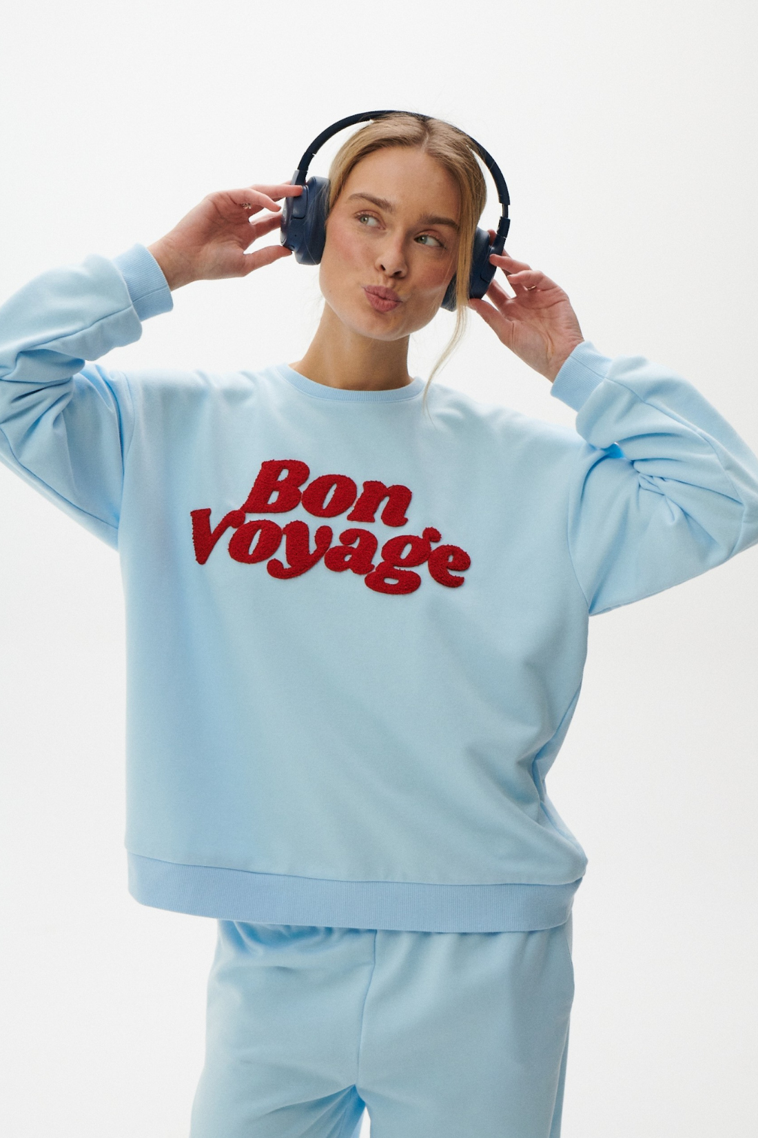 BON VOYAGE LIGHT BLUE SWEATSHIRT