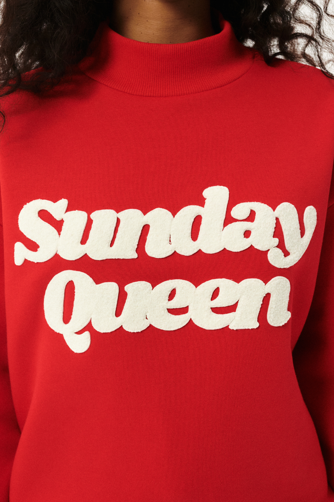 SUNDAY QUEEN RED SWEATSHIRT