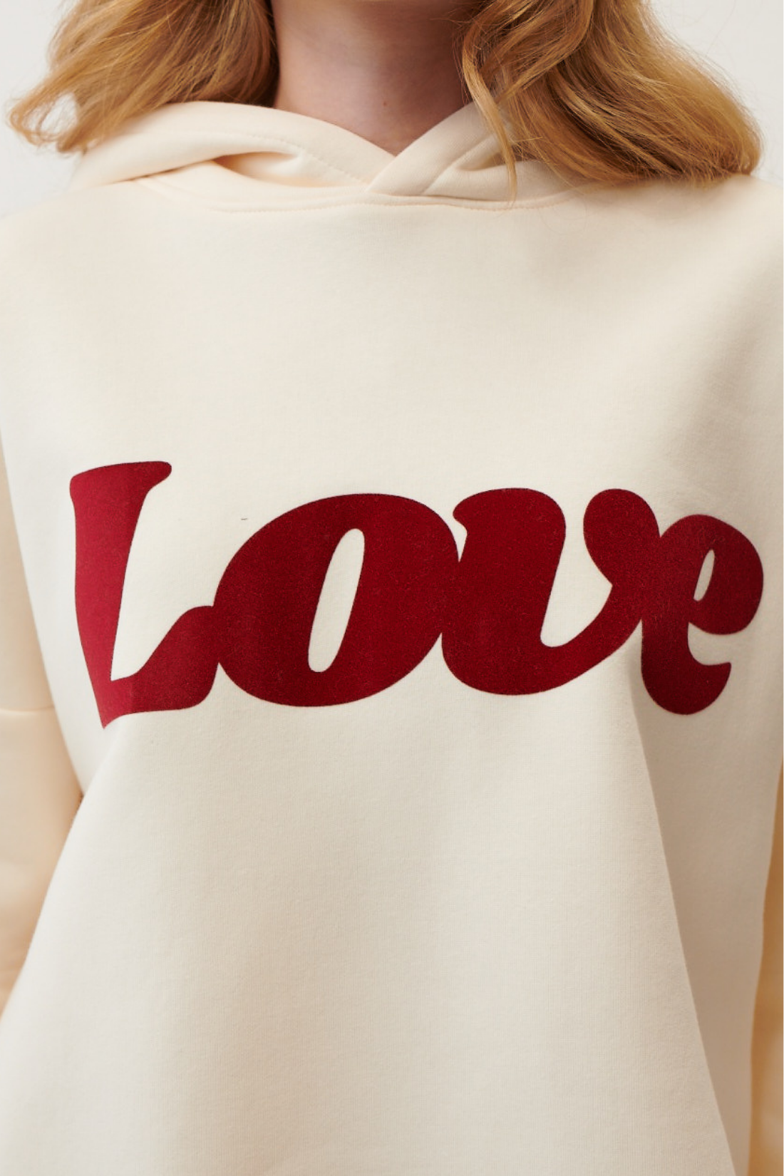 LOVE ECRU SWEATSHIRT