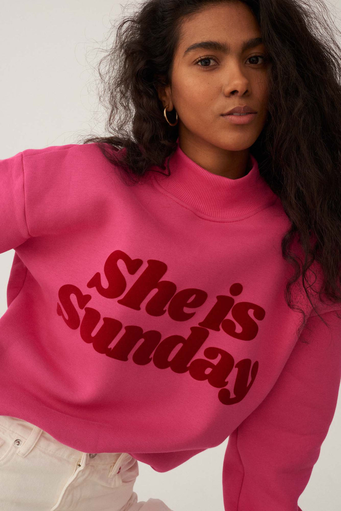 HOODIE SHE IS SUNDAY PINK