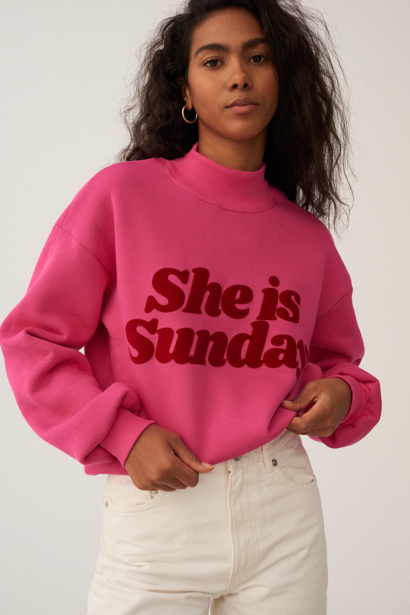 HOODIE SHE IS SUNDAY PINK