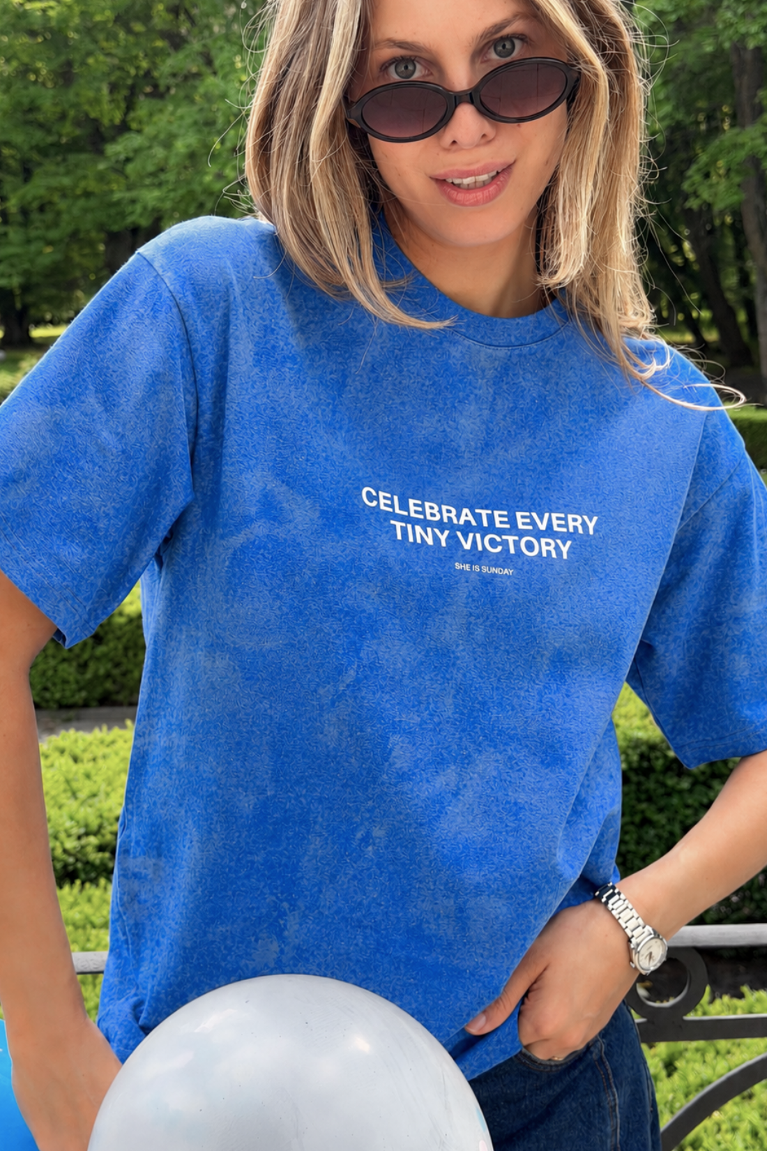 T-SHIRT CELEBRATE VINTAGE NIEBIESKI