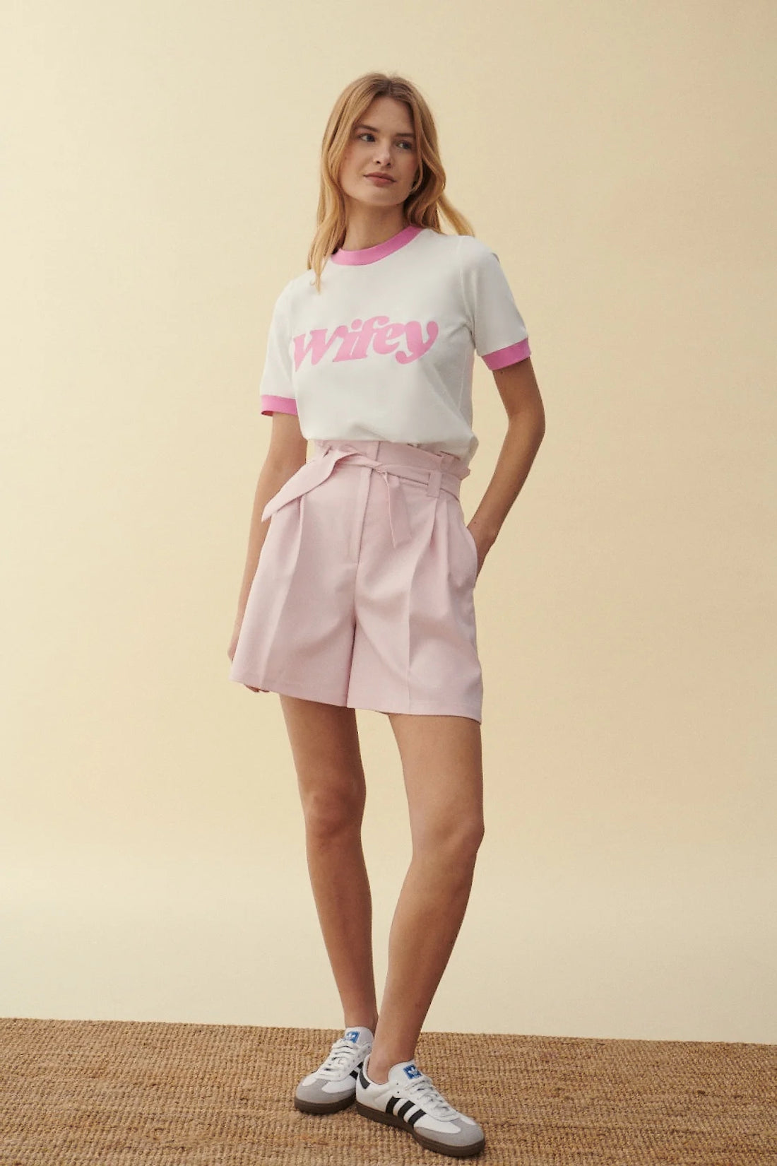 WIFEY PINK T-SHIRT