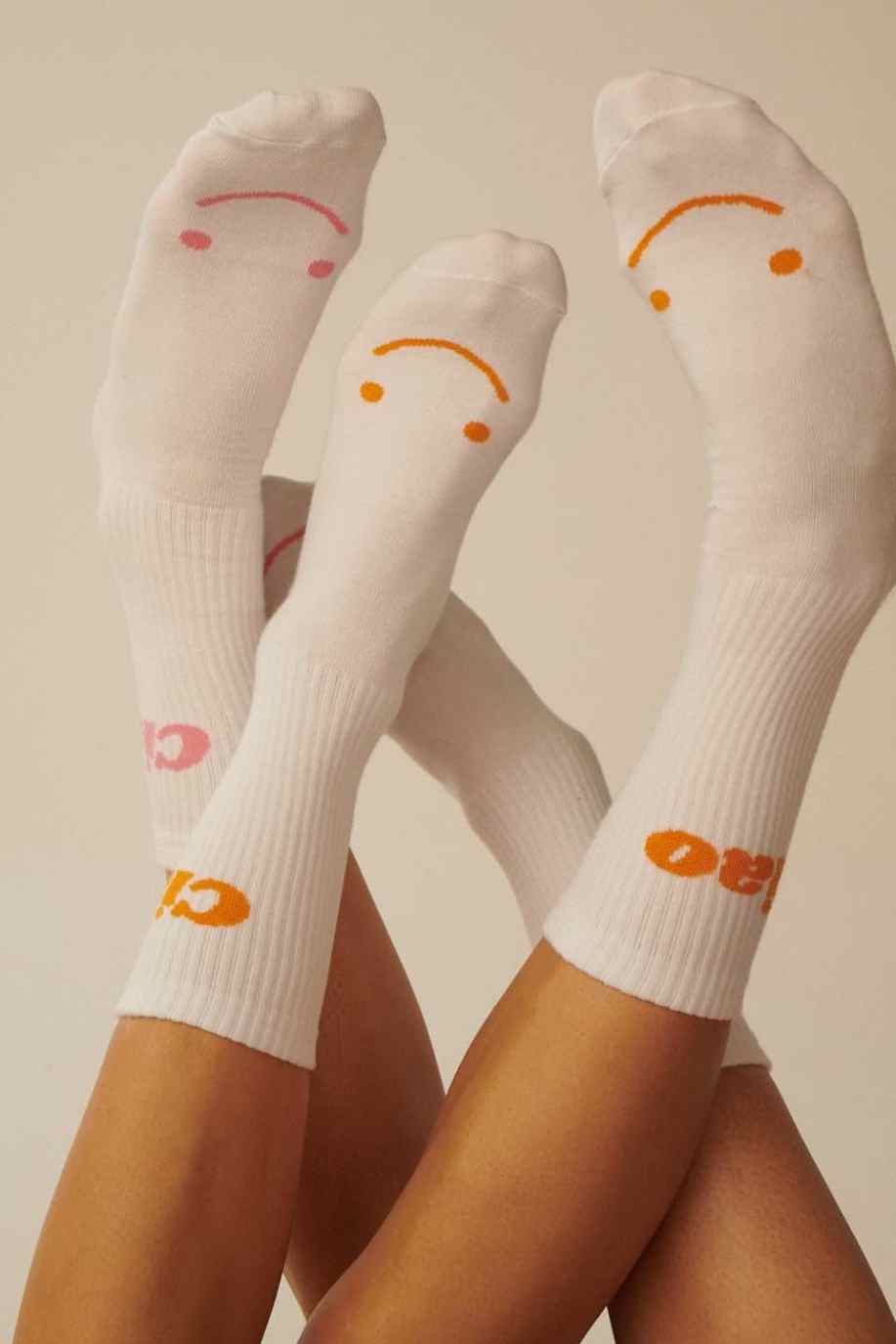 SOCKS HELLO EVERYONE PINK